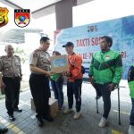 Hari Jadi ke-75 Humas Polri: Polda Jatim Gelar Baksos, Rangkul Ojol Jaga Kamtibmas dan Ruang Digital