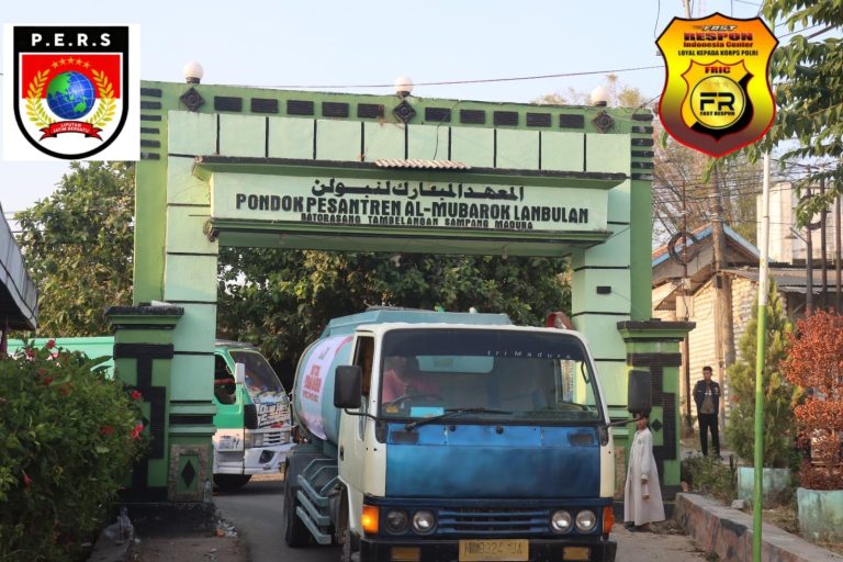 Wujud Nyata Kepedulian Polri, Kapolres Sampang Salurkan 120.000 Liter Bantuan Air Bersih ke Ponpes Al-Mubarok Lanbulan Tambelangan