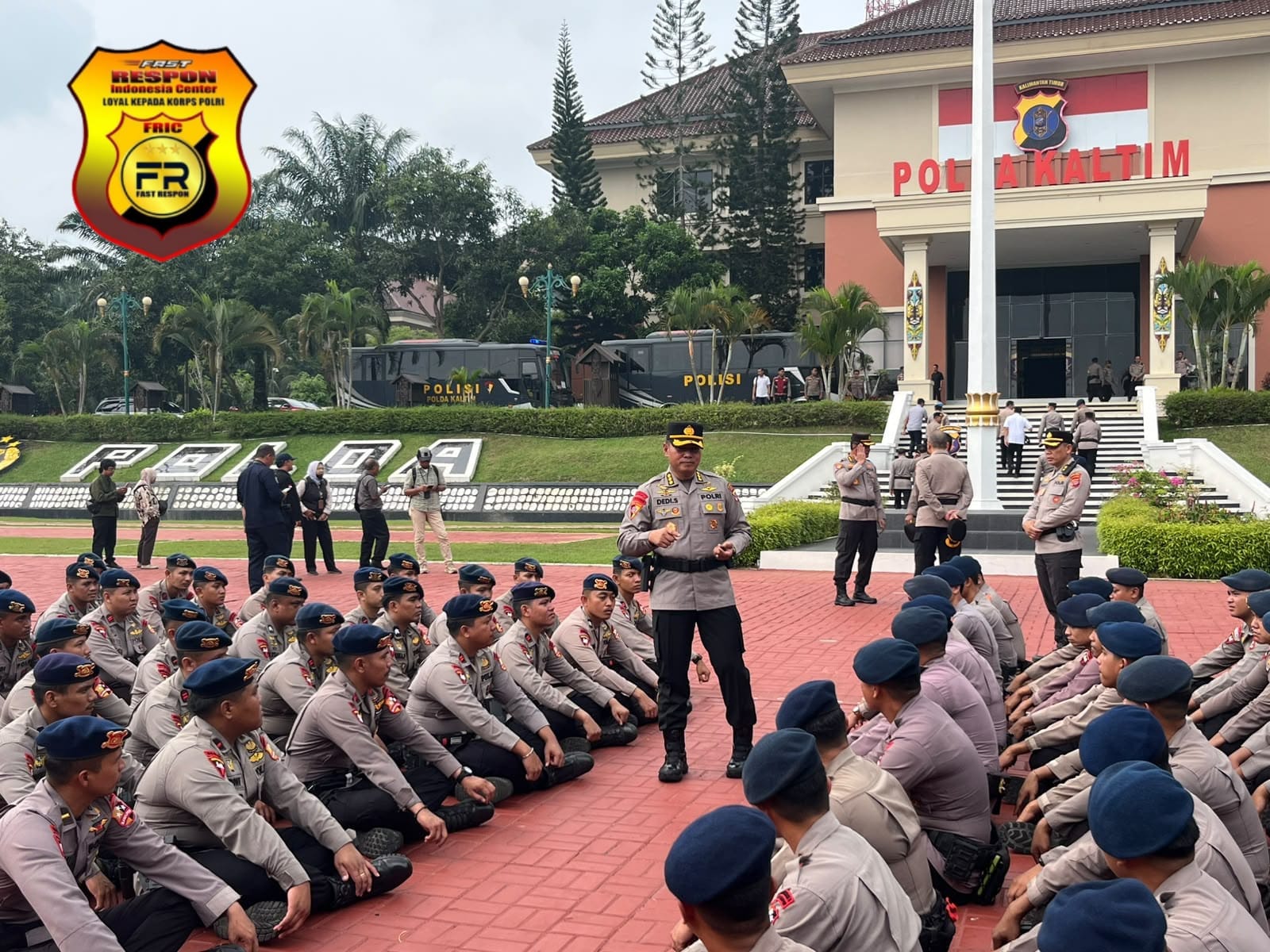 Polri Terjunkan 200 Personel Brimob dan 10 Personel Bareskrim Tangani Karhutla di Kalimantan